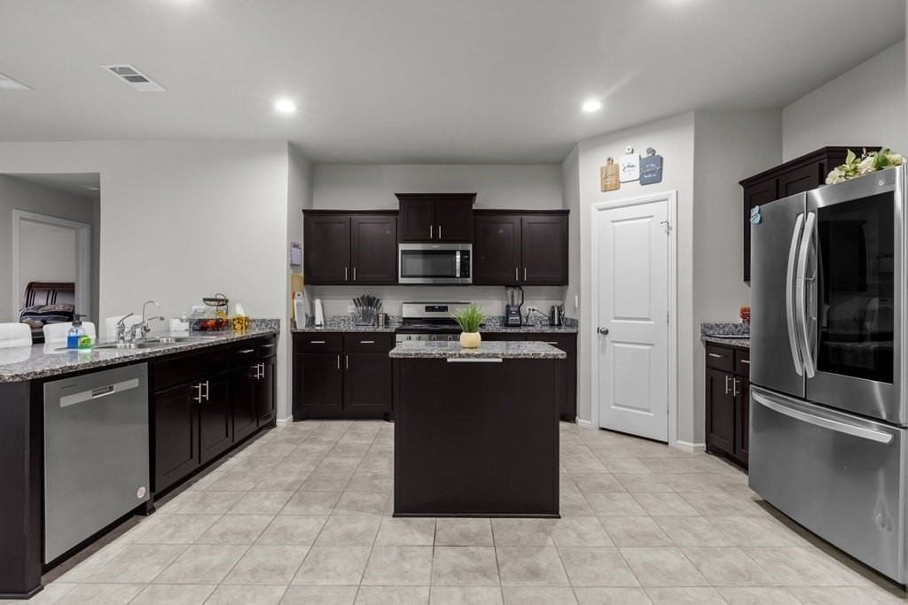 7108 Red Canyon Rd - Photo 7 of 12