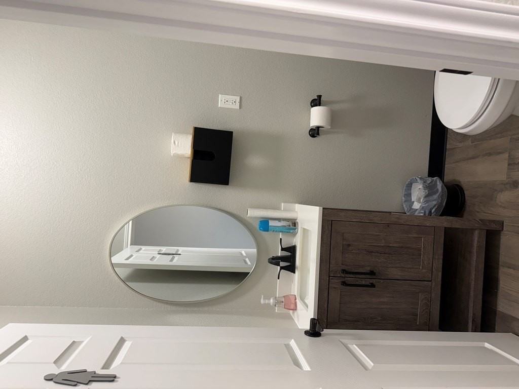 2107 W 83rd St - Photo 6 of 17