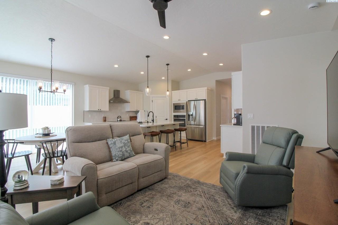 1398 Kalani Ct - Photo 7 of 24