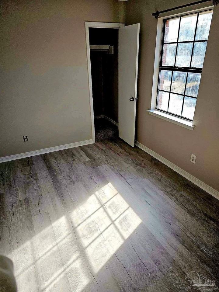 7250 Hilburn Rd Apt 4a - Photo 4 of 11