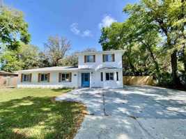 featured image of 402 Fairpoint Dr