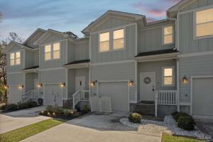 featured image of 1419 Iroquois Ct