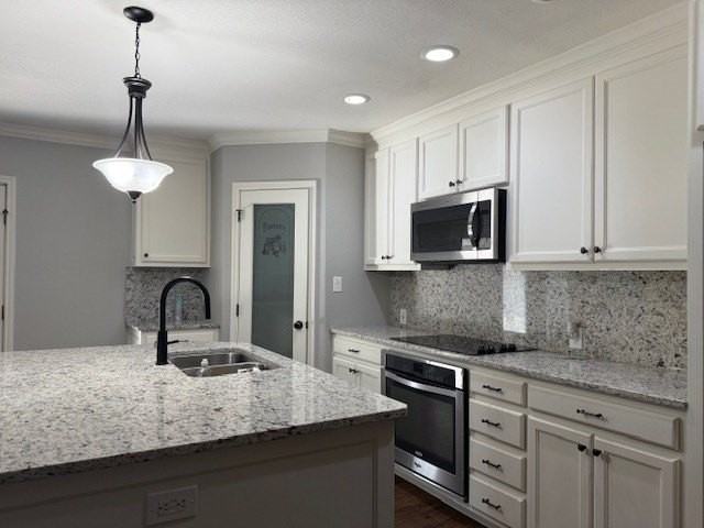 4305 Country Club Dr - Photo 3 of 18