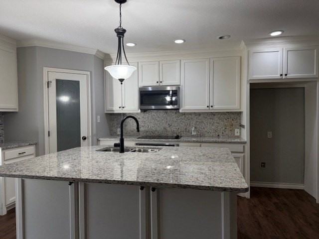 4305 Country Club Dr - Photo 4 of 18