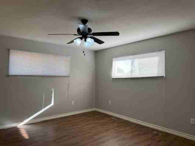 4305 Country Club Dr - Photo 7 of 18