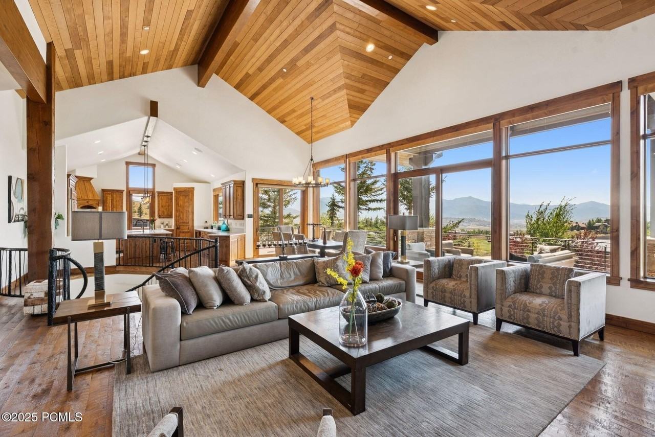 3280 Westview Trl - Photo 4 of 50