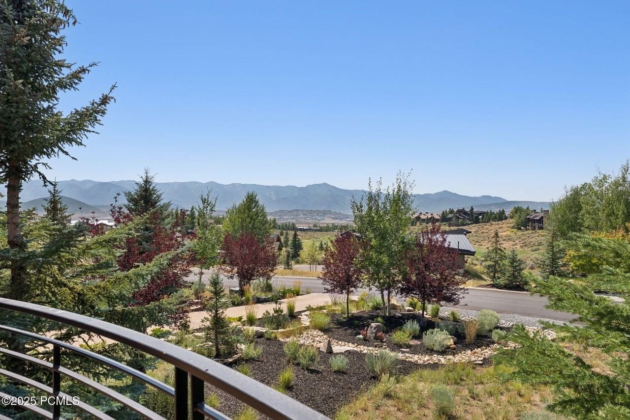 3280 Westview Trl - Photo 7 of 50