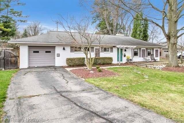 33650 Hillcrest Dr - Photo 2 of 50