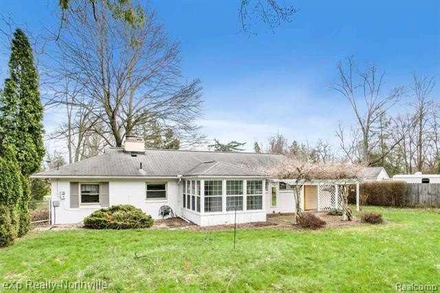 33650 Hillcrest Dr - Photo 6 of 50