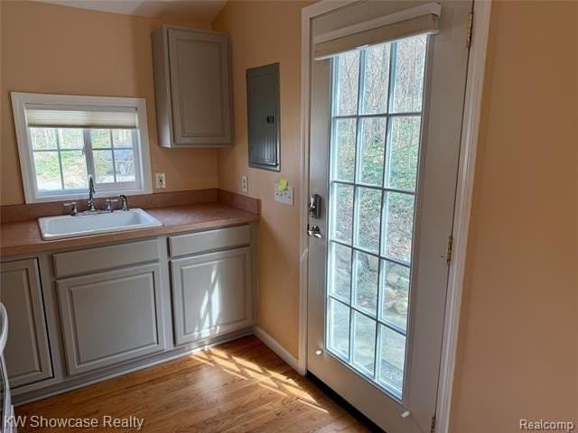 913 Pearson Dr - Photo 5 of 20