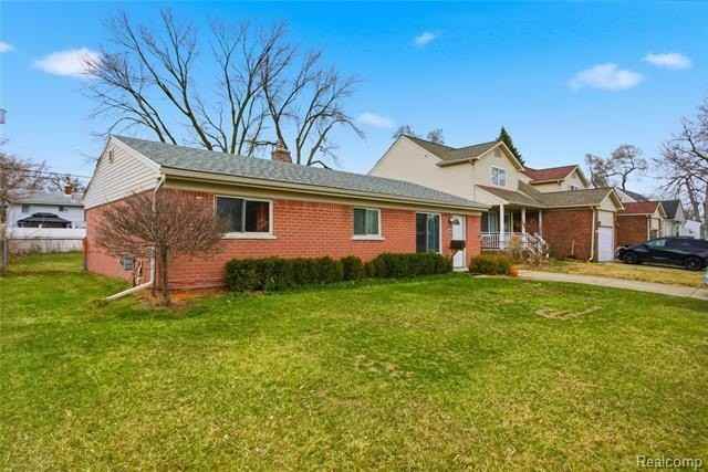 891 E Harwood Ave - Photo 2 of 16