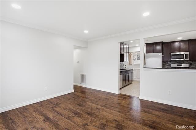 891 E Harwood Ave - Photo 3 of 16