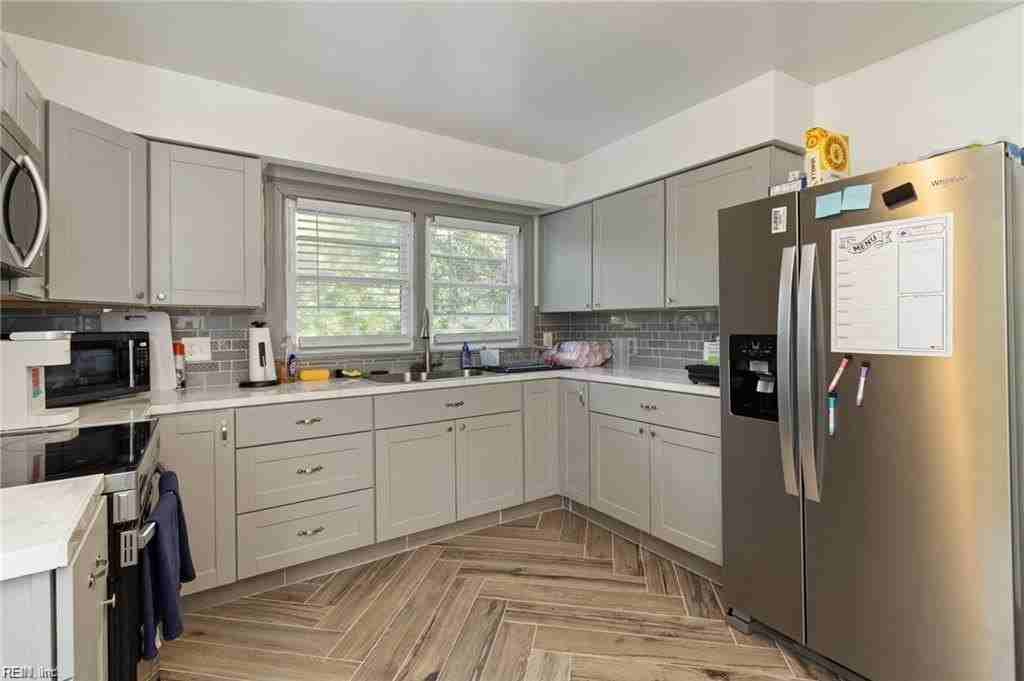 2220 Rodgers St - Photo 5 of 14