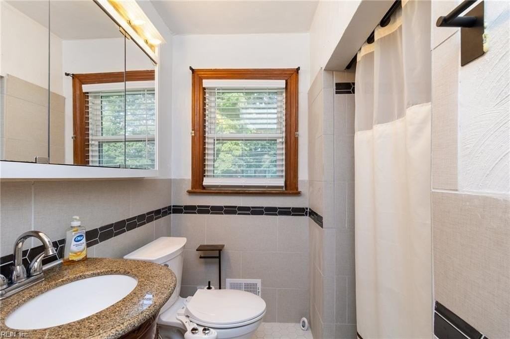 2220 Rodgers St - Photo 7 of 14