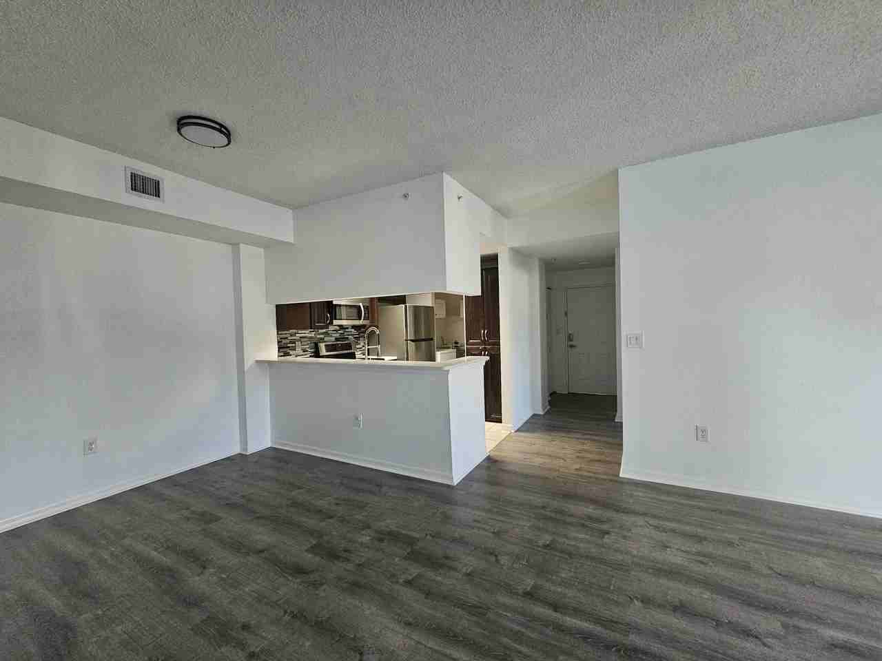 2805 Veronia Dr Apt 204 - Photo 4 of 23