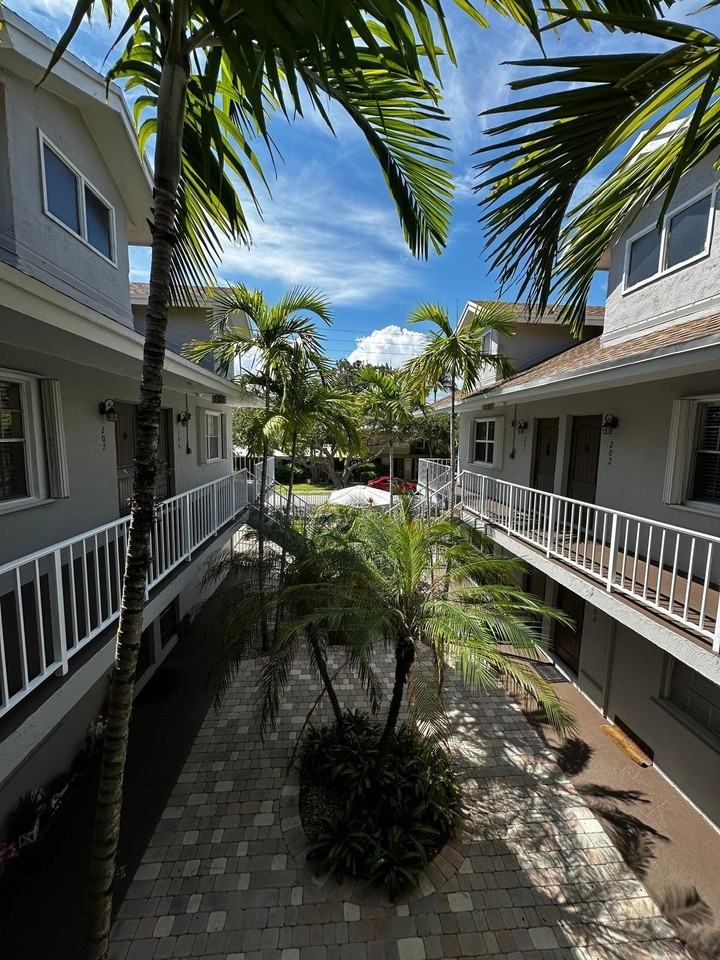 510 Ne 17th Ave #206 - Photo 3 of 9