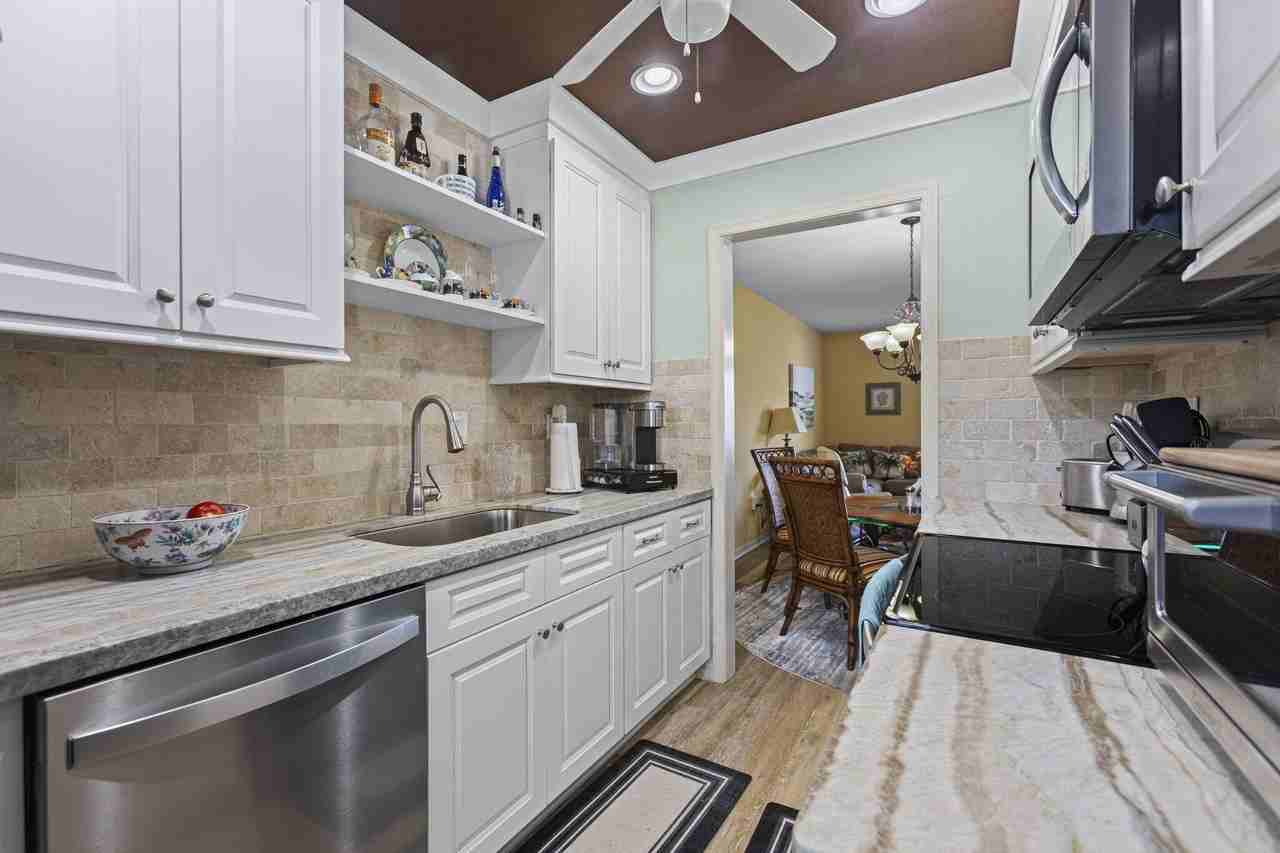 5473 Se Miles Grant Rd Apt 206 - Photo 5 of 21