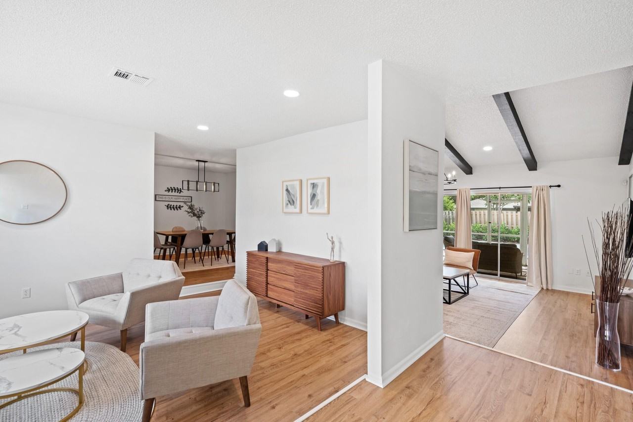 1019 Larch Way - Photo 3 of 25