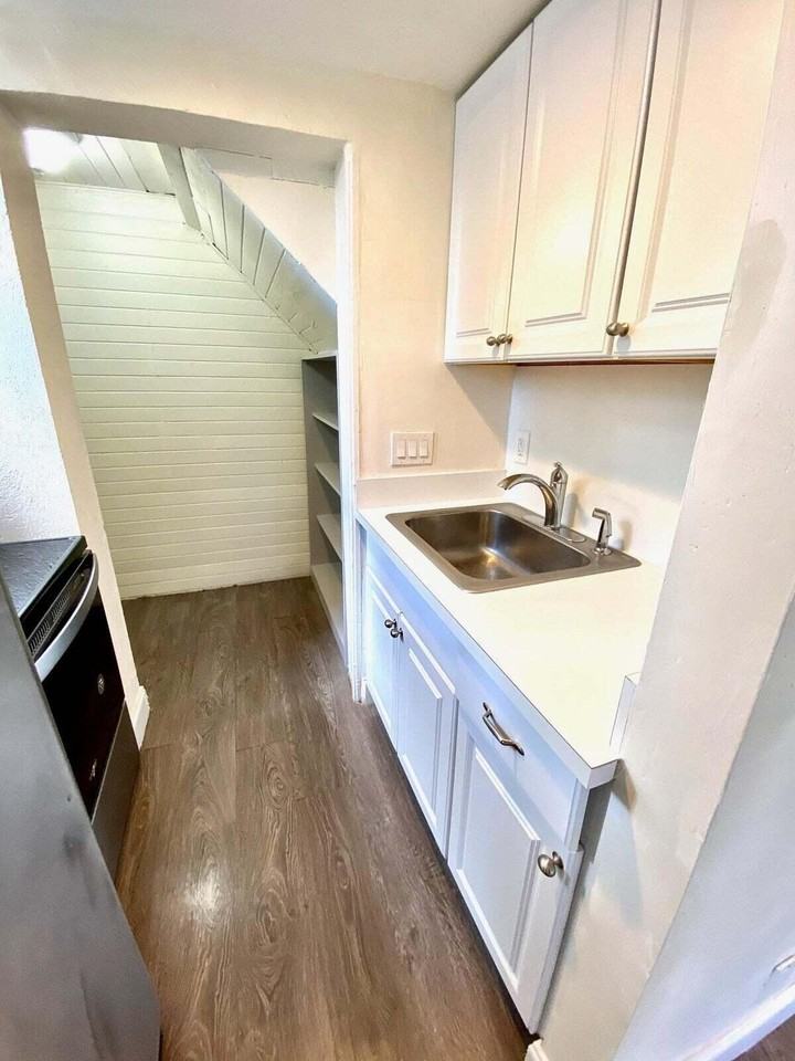 506 50th St - Photo 2 of 21