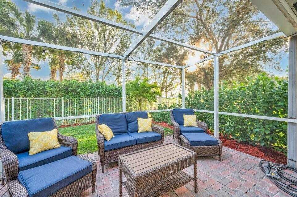 4856 Se Duval Dr - Photo 5 of 50