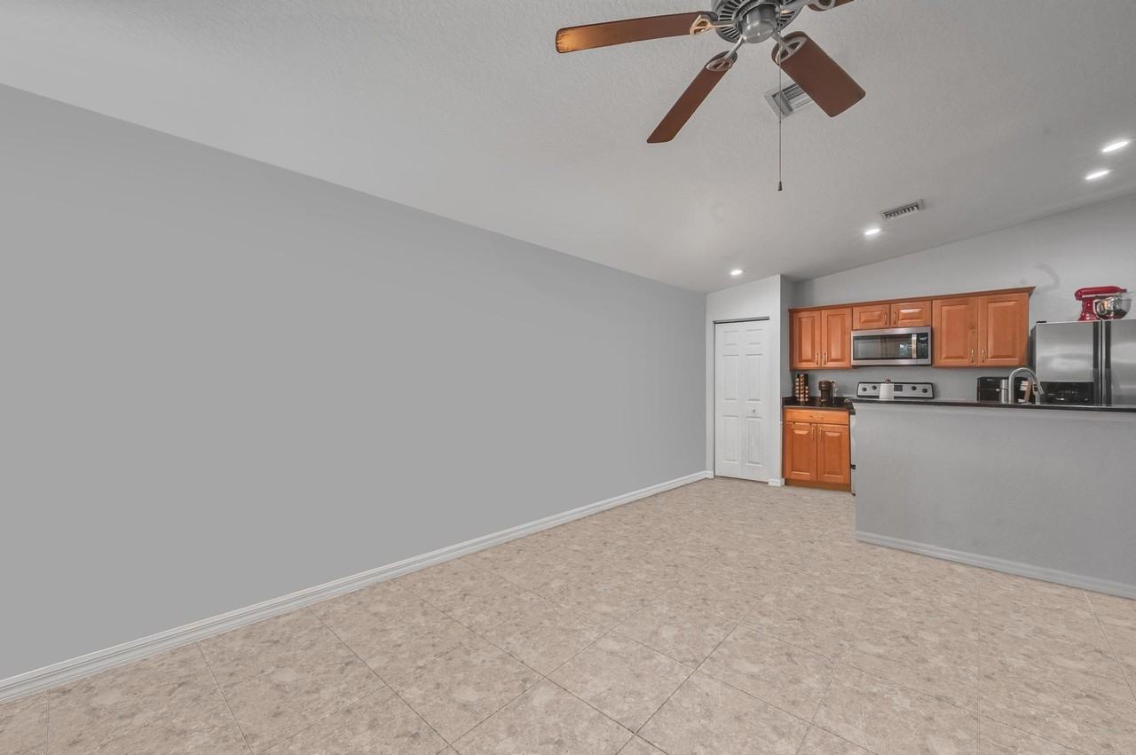 4856 Se Duval Dr - Photo 6 of 50