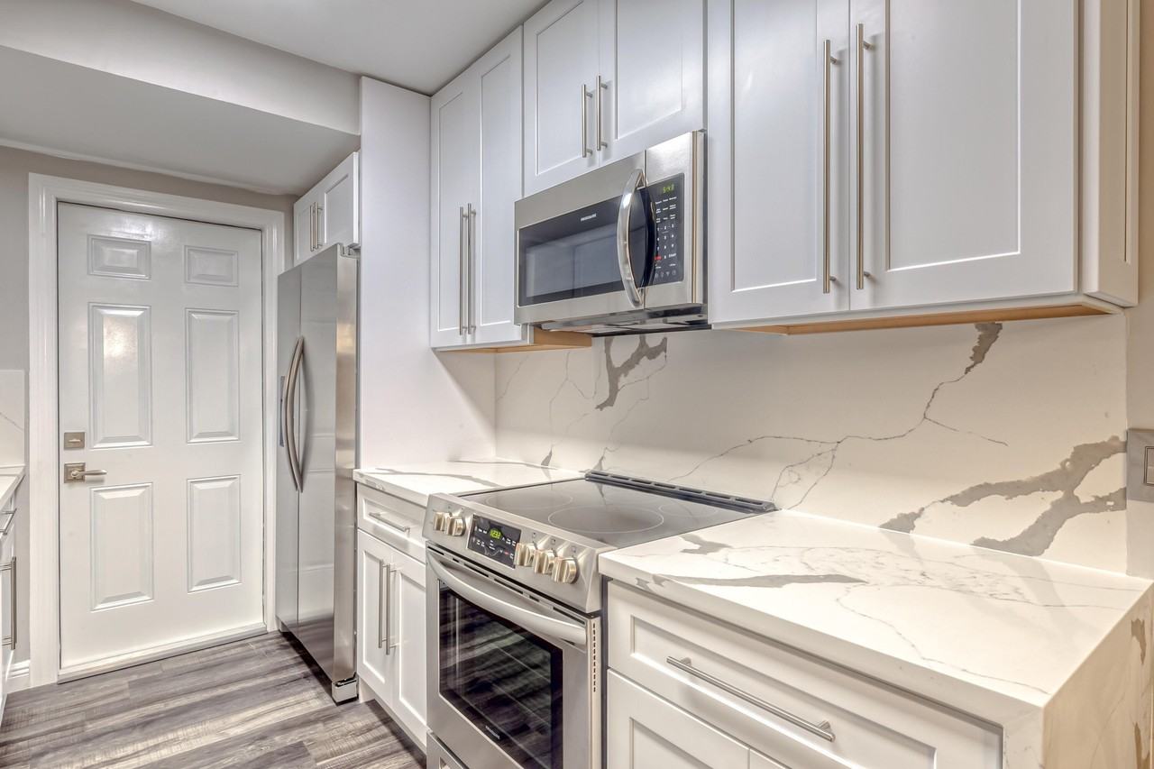 400 S Luna Ct Apt 2 - Photo 5 of 23