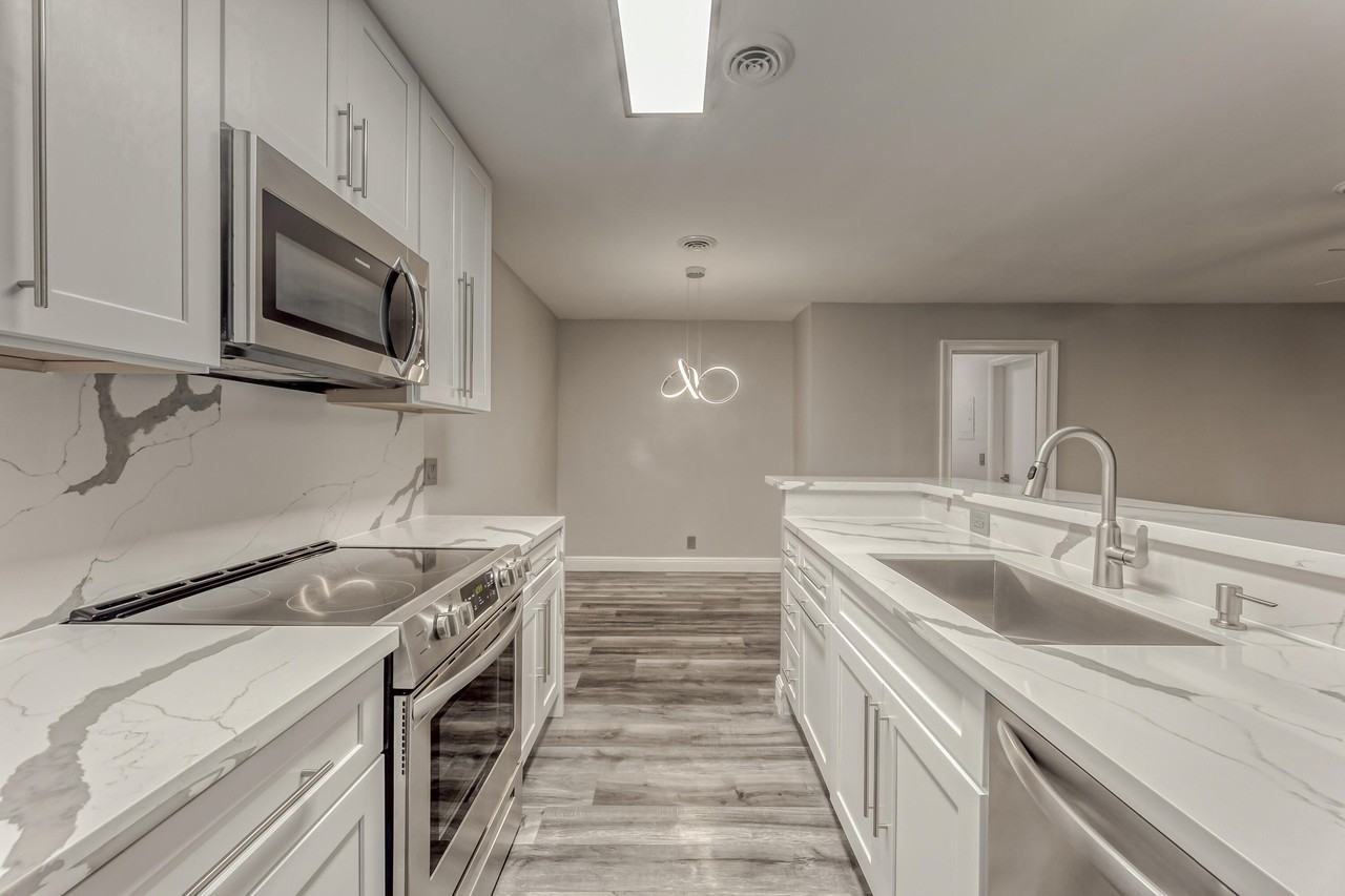 400 S Luna Ct Apt 2 - Photo 7 of 23