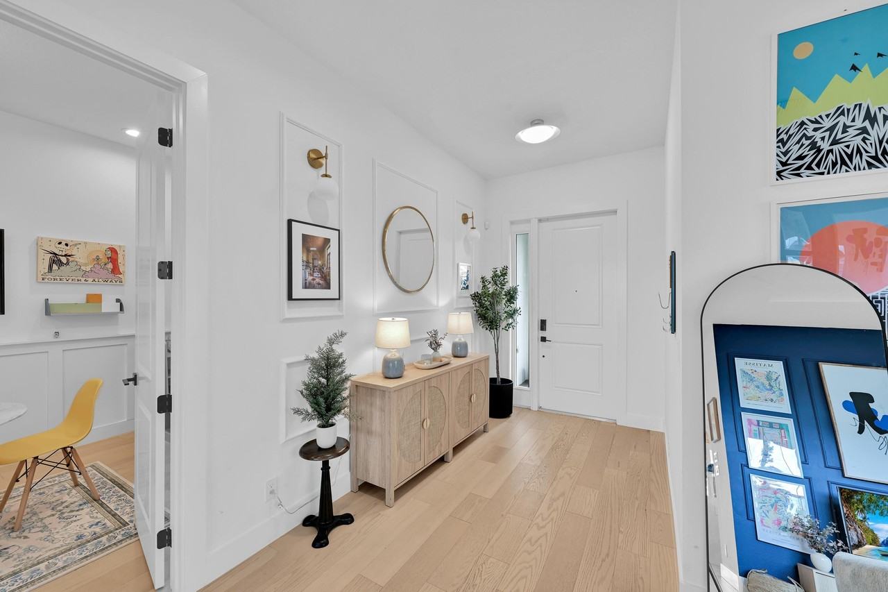 12554 Nautilus Cir - Photo 3 of 32