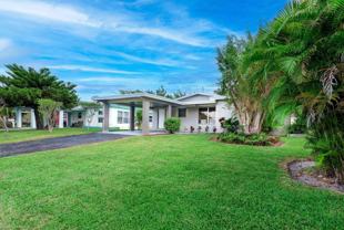 120 Sw 29th Ter - Photo 1 of 1