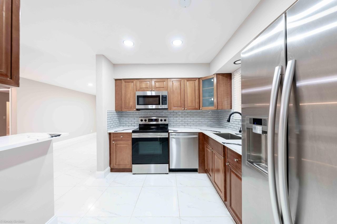 120 Sw 29th Ter - Photo 5 of 30