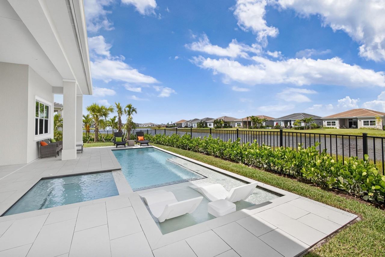 10109 Driftwood Way - Photo 4 of 43