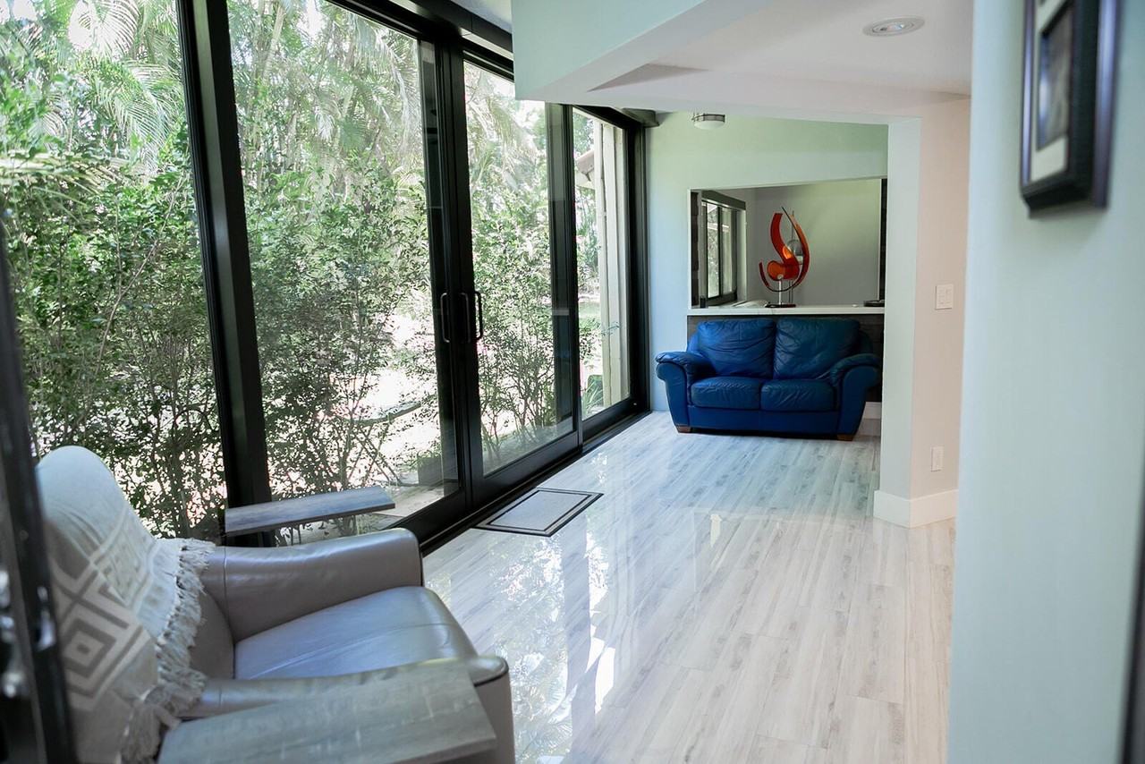 5700 Coach House Cir Apt D - Photo 4 of 20