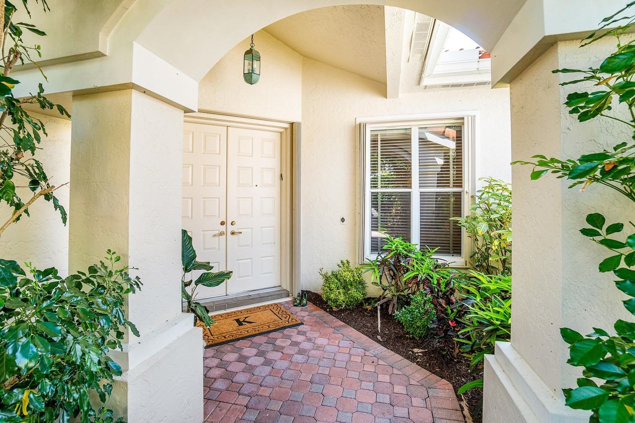 6213 Nw 21st Ct - Photo 3 of 50