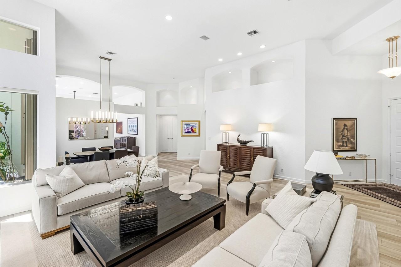 6213 Nw 21st Ct - Photo 5 of 50