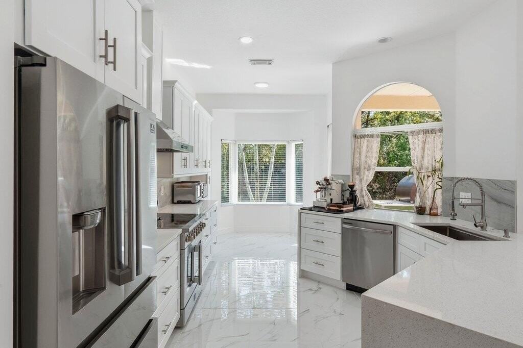 796 Sw Munjack Cir - Photo 7 of 50