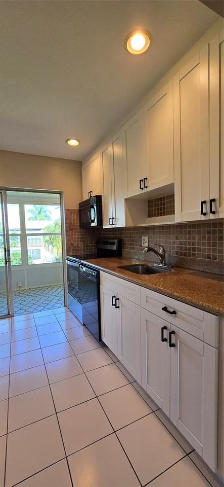 7305 Nw 5th Ct Apt 204 - Photo 4 of 8