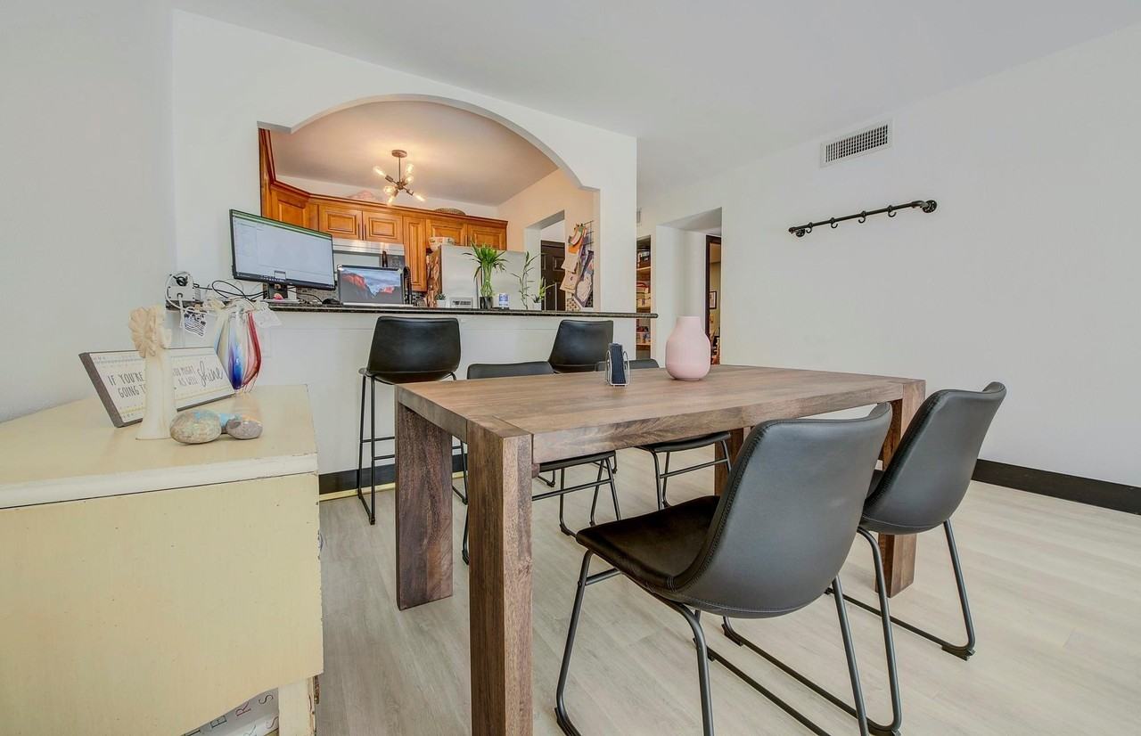 18111 Nw 68th Ave #I210 - Photo 7 of 27