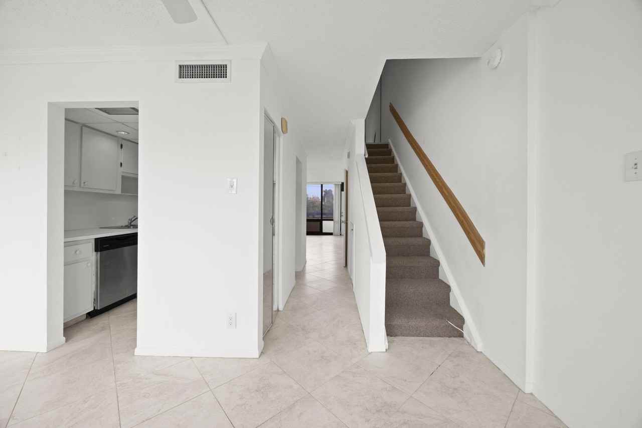 1401 S Federal Hwy #220 - Photo 6 of 27