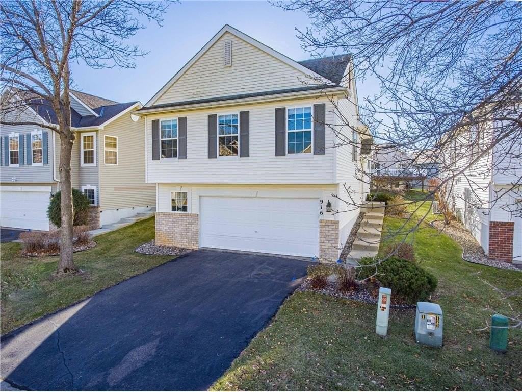 916 Parkside Blvd - Photo 3 of 48