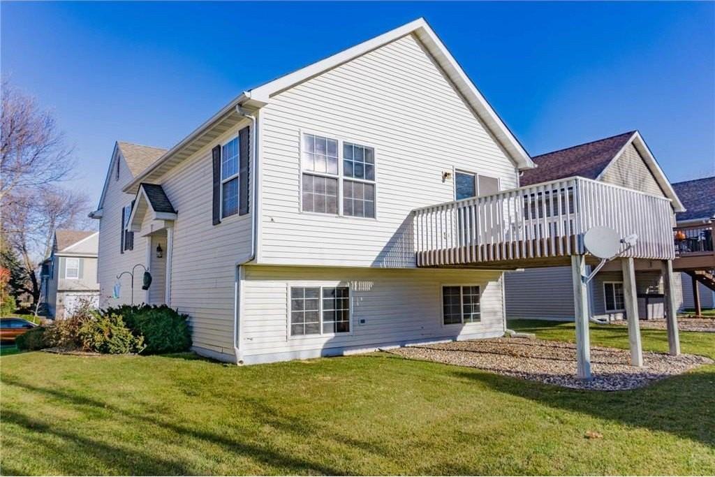 916 Parkside Blvd - Photo 6 of 48