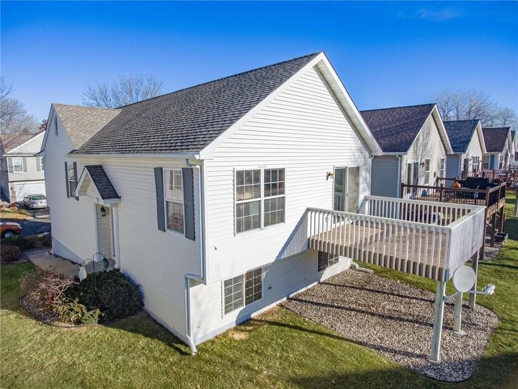 916 Parkside Blvd - Photo 7 of 48