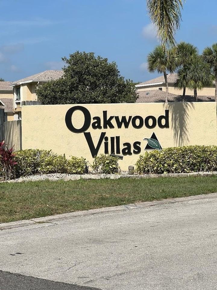 1461 Sheafe Ave Ne Apt 106 - Photo 3 of 13