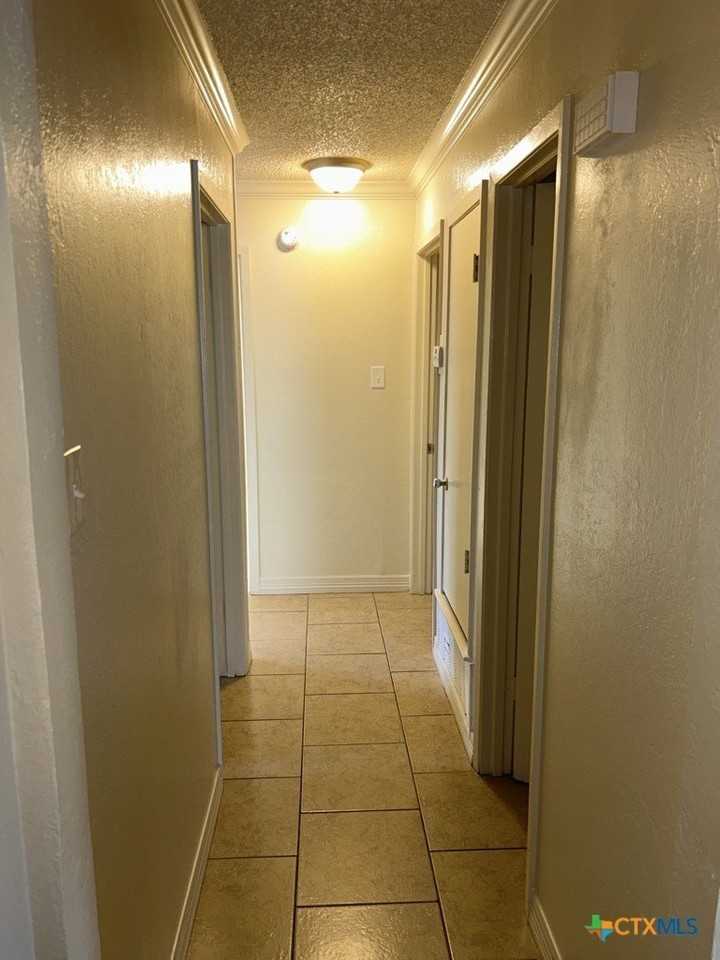 2504 Felix Rd - Photo 5 of 13