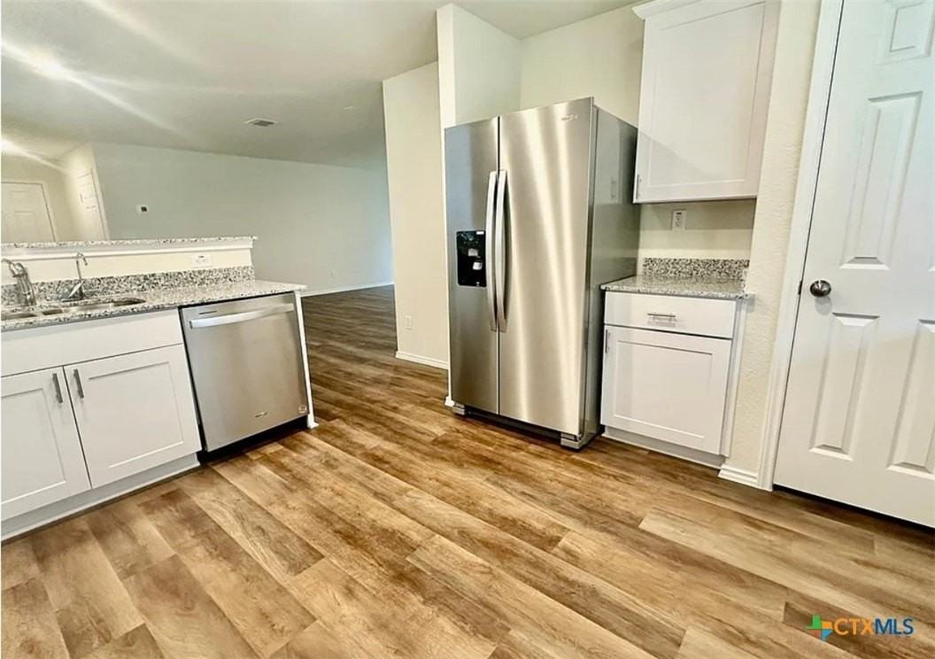 452 Lynwood Gold - Photo 6 of 23