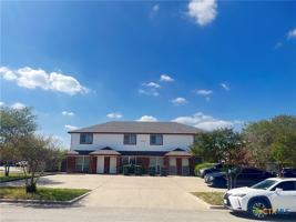 featured image of 4413 Abigail Dr Apt B #Apt B