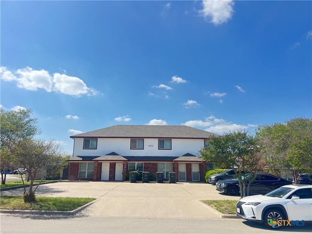 4413 Abigail Dr Apt B - Photo 2 of 23