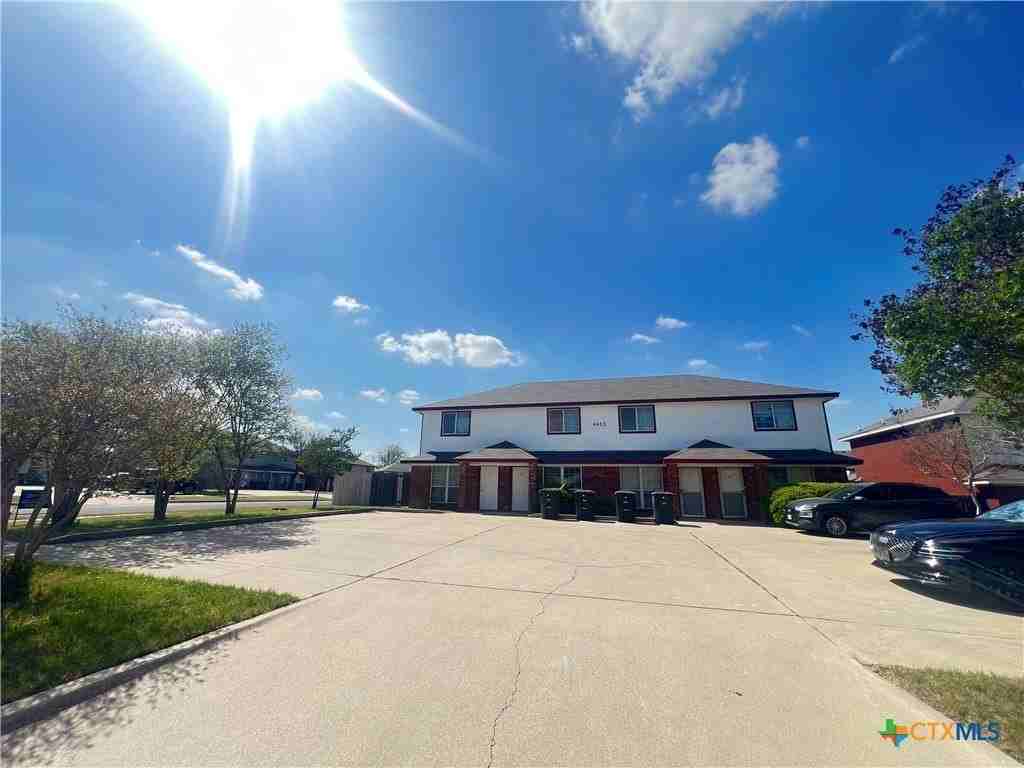 4413 Abigail Dr Apt B - Photo 3 of 23