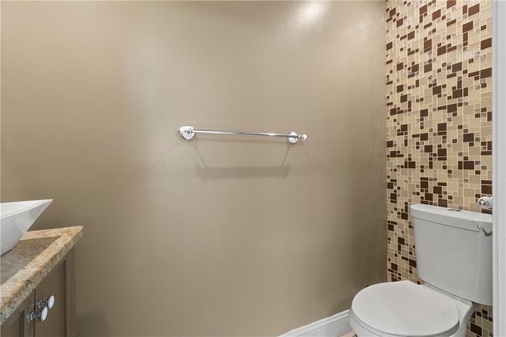 102 Dixon St Unit 12 - Photo 5 of 32