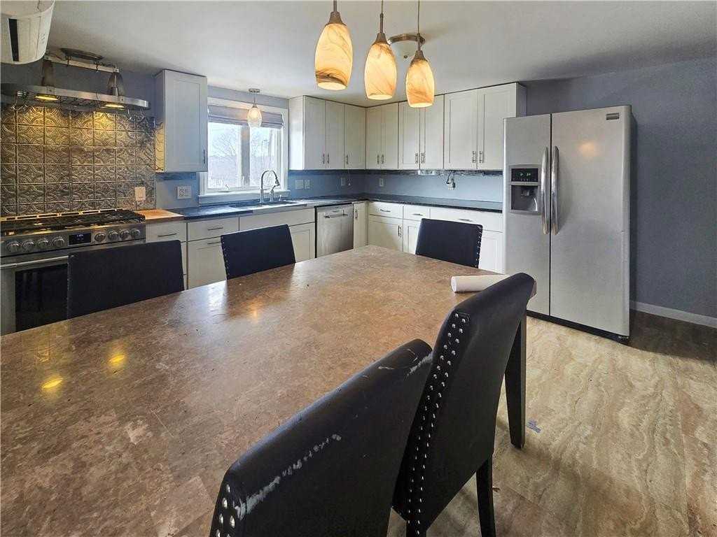 930 Elm St Unit 1 - Photo 2 of 20