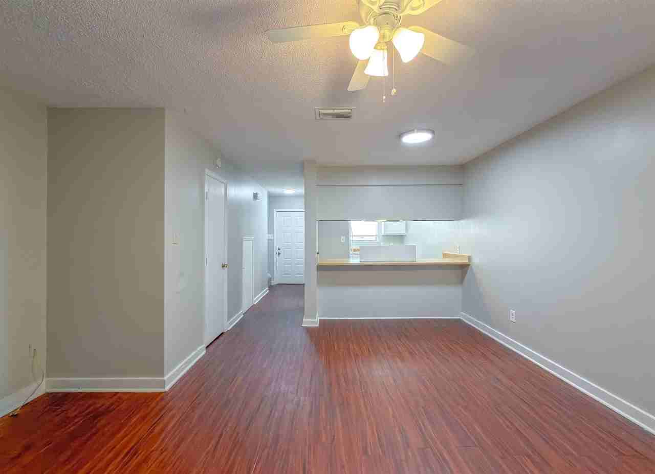 3294 Nekoma Ln - Photo 4 of 36